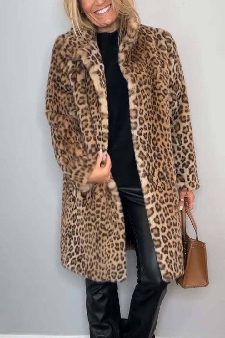 Vienna - Chic Leopard Coat